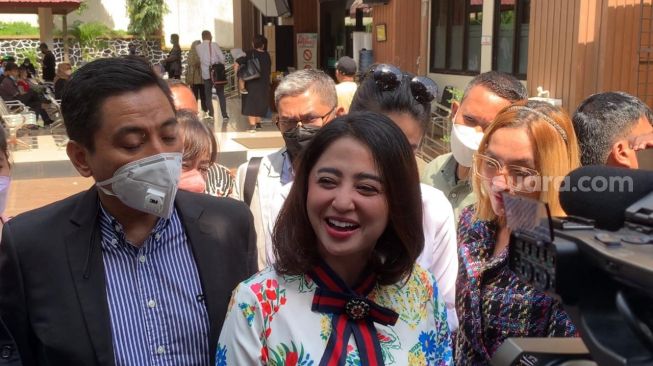 Sidang Cerai Perdana, Dewi Perssik: Sudah Sama-Sama Terluka