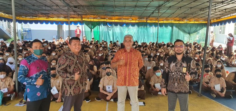 Law Firm Top & Partners Berikan Edukasi Hukum Siswa Baru SMAN 9 Bogor