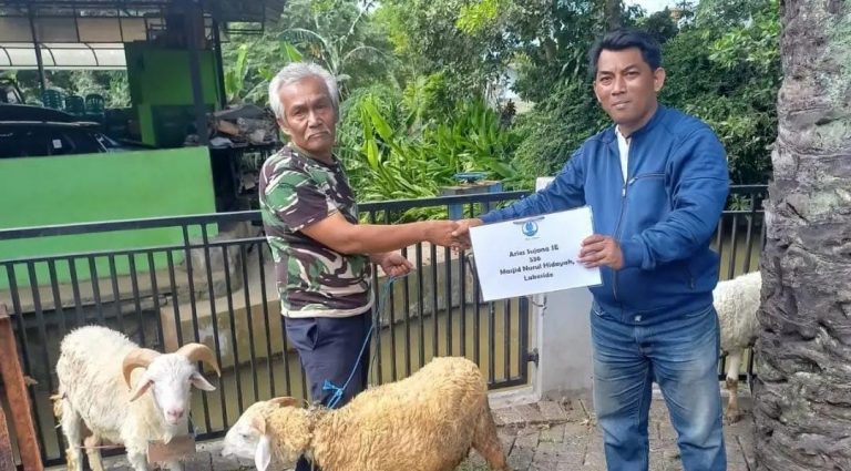 Tirta Pakuan Salurkan 40 Hewan Kurban ke 24 Titik di Kota Bogor