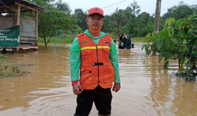 Akibat Sungai Cibeuteng Meluap, Perumahan BTB Terendam Banjir