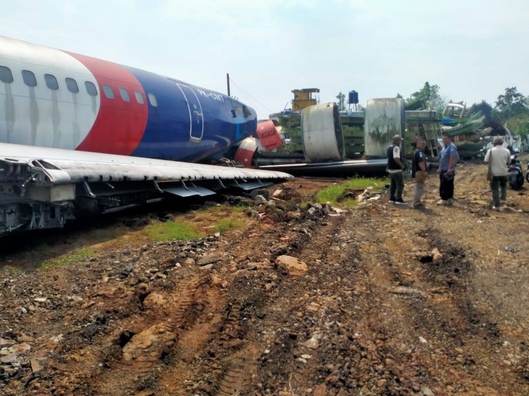 Gudang ‘Bangkai’ Pesawat di Bogor Disegel Satpol PP, Ini Penyebabnya