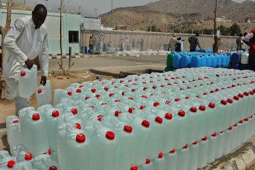 Tak Perlu Beli Banyak, Jemaah Haji Digratiskan Air Zamzam Lima Liter