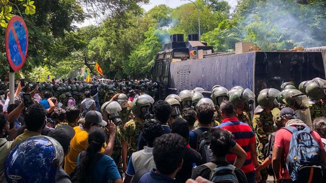 Perdana Menteri Ditunjuk Jadi Plt Presiden, Kantor PM Sri Lanka Diserbu Massa