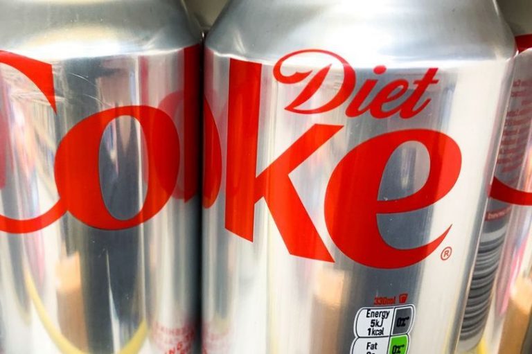 5 Dampak Buruk Terlalu Banyak Mengonsumsi Soda Diet