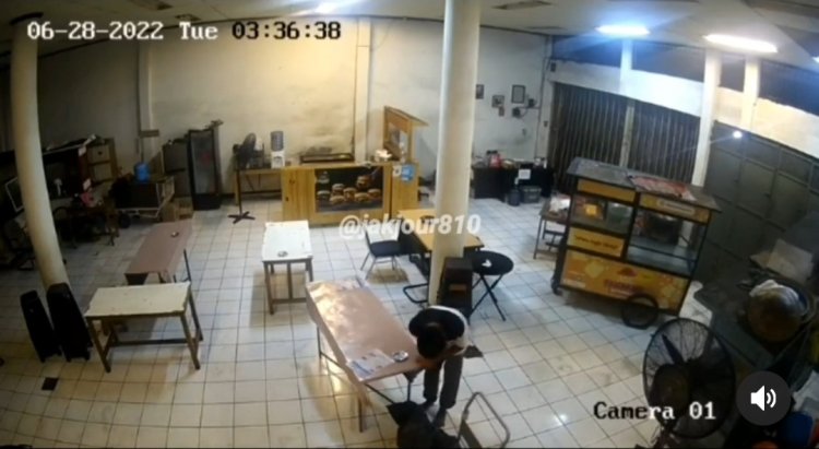 Detik-detik ABG Seret Karung Usai Membunuh Temannya Terekam CCTV