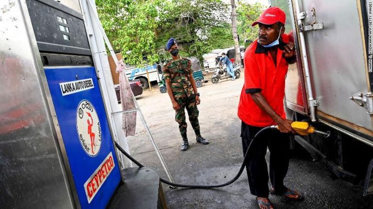 Penjatahan BBM Jadi Langkah Sri Lanka Batasi Impor