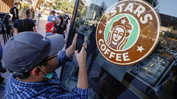 Berganti Nama dan Logo, Gerai Starbucks Hadir Lagi di Rusia