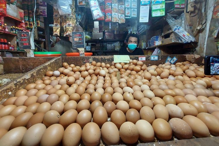 Harga Telur Ayam Melejit, Zulhas: Jangan Diributkan