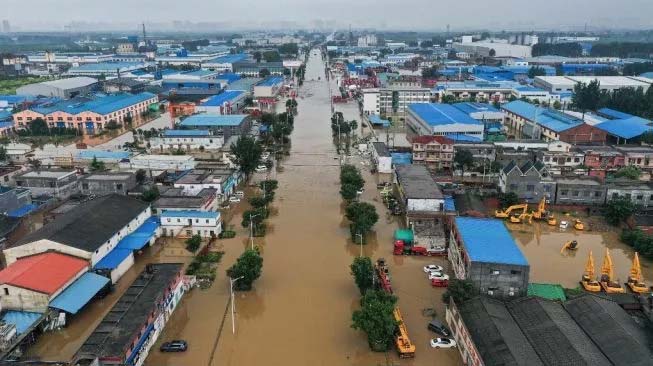 16 Tewas dalam Banjir Bandang di China
