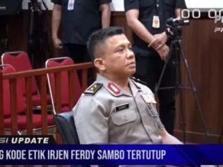 Ferdy Sambo menjalani sidang etik. (YouTube/Polri TV Radio/Suara.com/Bogordaily.net)
