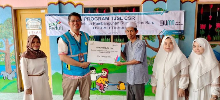 Dukung Dunia Pendidikan, TJSL CSR PLN Beri Rp 250 juta untuk 2 Yayasan di Kabupaten Bogor