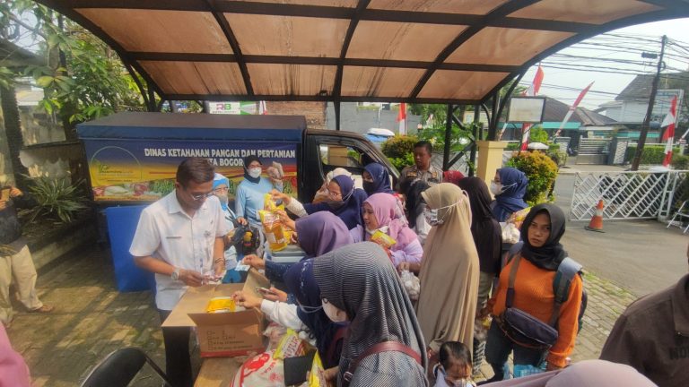 Stabilkan Harga Pangan, Dinas Ketahanan Pangan Kota Bogor Gelar Pasar Pangan Murah di Kecamatan Tanah Sareal