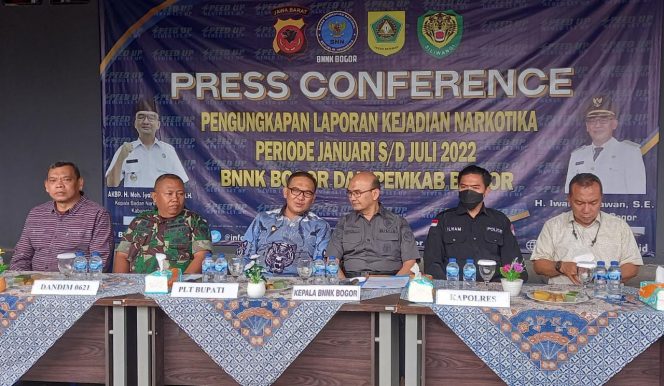 
 BNNK Bogor Bersama Pemkab Bogor Saat Jumpa Pers di Kantor BNNK Bogor Pada Jumat 5 Agustus 2022. Foto Irfan/bogordaily.net