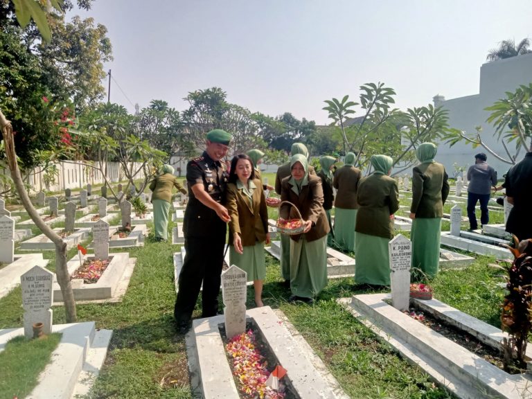 HUT Korem Ke 73, TNI Ziarah di Taman Makam Pahlawan Dreded