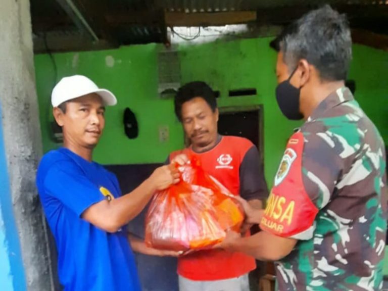 Terimakasih Komandan! Korban Banjir di Bogor Terima Bantuan