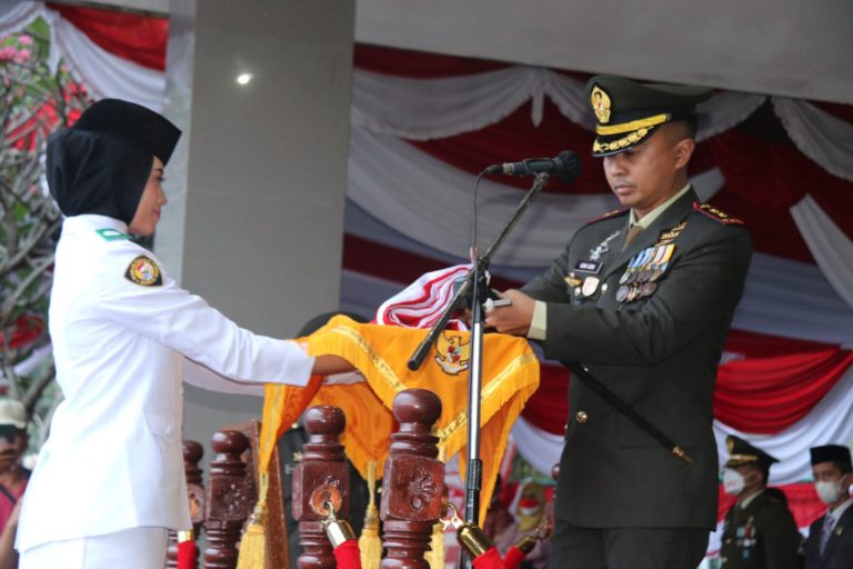 Dandim 0621 Pimpin Upacara Penurunan Bendera Tingkat Kabupaten Bogor