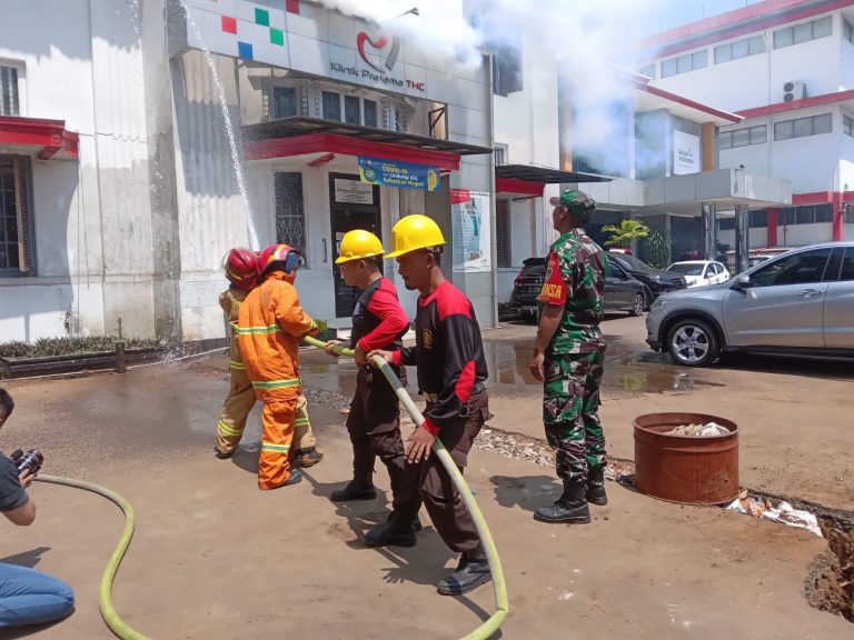 Simulasi Tanggap Darurat Kebakaran