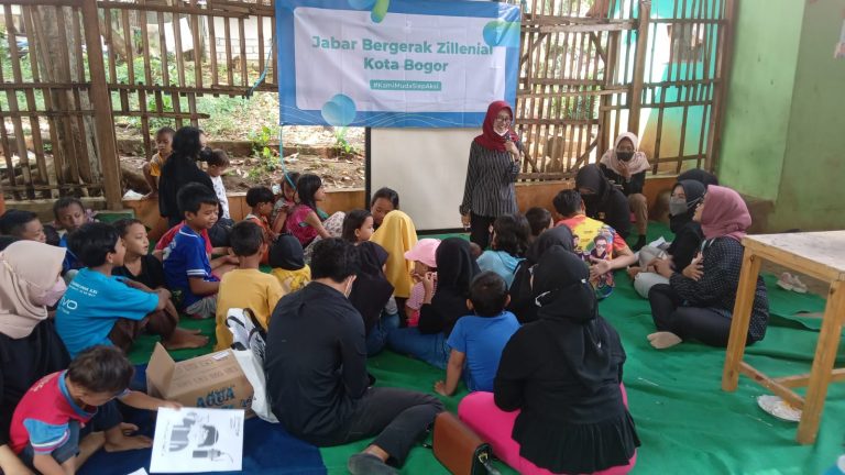 Katar Kujang Rangkul Jabar Bergerak Zilenial Kota Bogor Edukasi Anak di Kampung Mongol