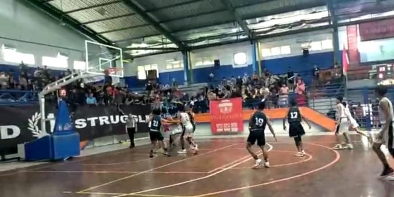 Babinsa Kelurahan Tanah Sereal Monitoring Kejuaraan Basket Antar SLTP Bogor Raya