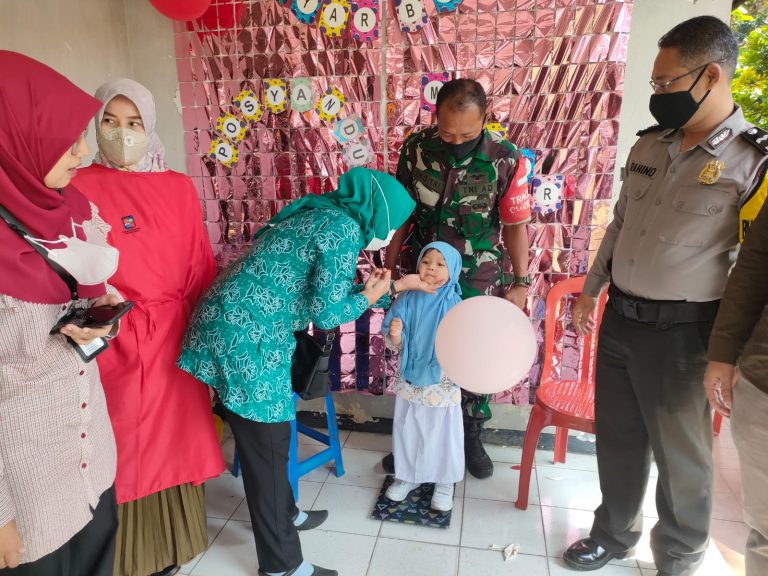 Dalam Rangka BIAN, 20 Balita Lakukan Imunisasi di Kelurahan Empang