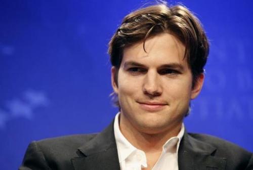 
 Ashton Kutcher Sempat Mengidap Vaskulistis. (okezone/Bogordaily.net)