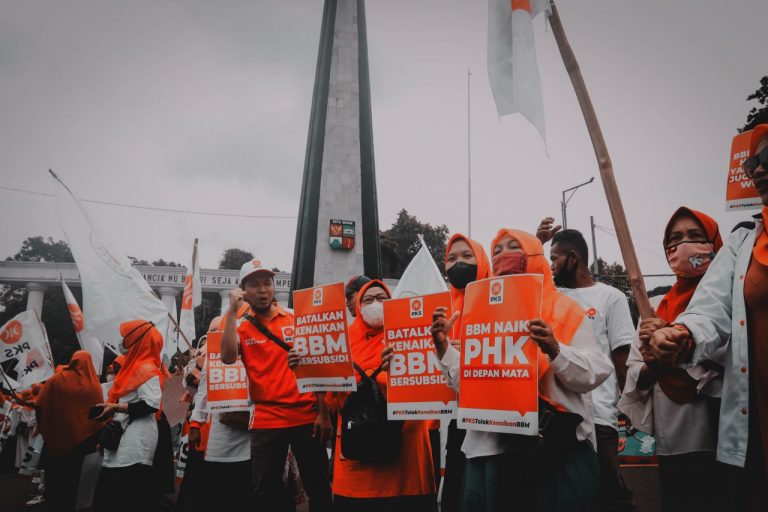 Tolak Kenaikan Harga BBM, DPD PKS Kota Bogor Turun ke Jalan