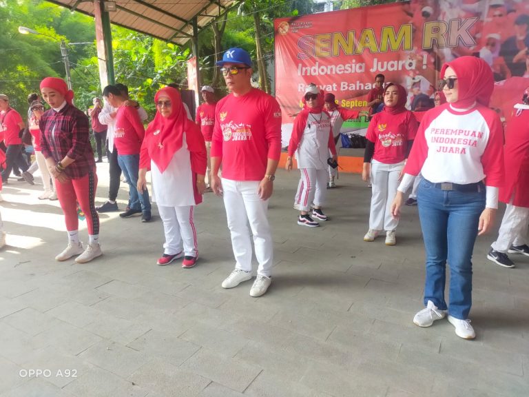 Seru, Ridwan Kamil Senam Sehat Indonesia Juara Bersama Warga Bogor