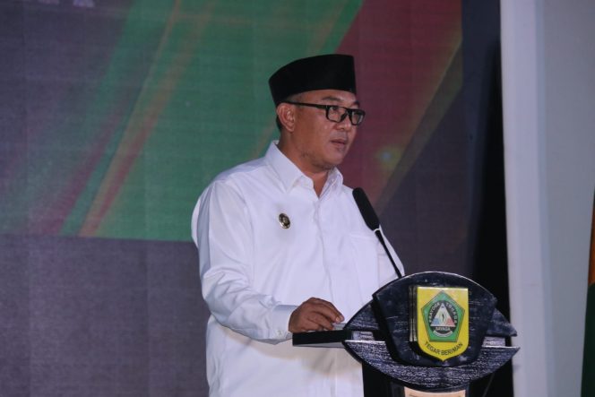 
 Plt Bupati Bogor Iwan Setiawan.
