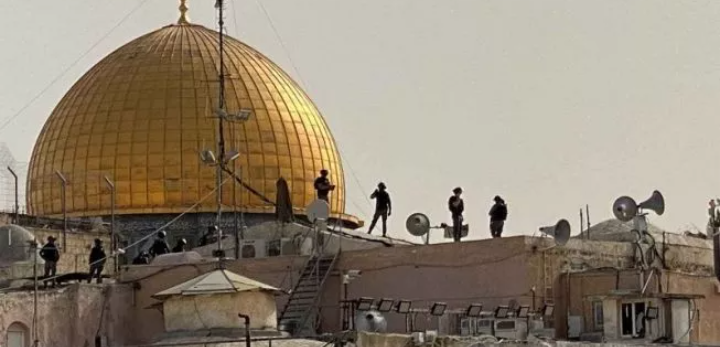 Israel Menjadi-jadi, Ulama Masjid Al-Aqsa Ditangkapi Warga Palestina Diusir