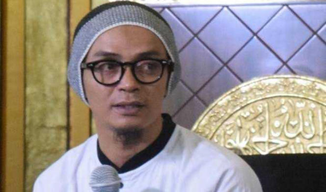
 Profil dan Biodata Evie Effendi, Ustaz Gaul dari Bandung