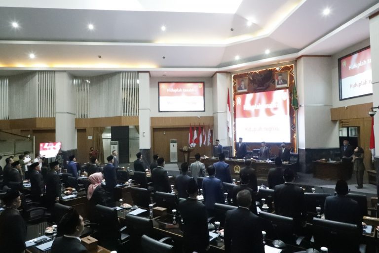 Rapat Paripurna, DPRD Kabupaten Bogor Tetapkan Tiga Raperda Jadi Perda