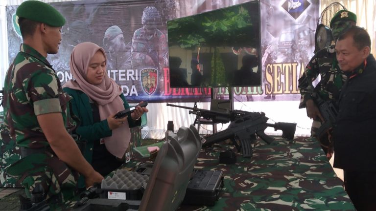 Wow! Pistol Sampai Sniper Dipamerkan di Alutista UIKA Bogor