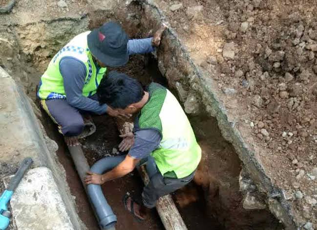 Siap-siap Tampung Air, Tirta Pakuan Sedang Perbaiki Kebocoran Pipa di Bogor Selatan