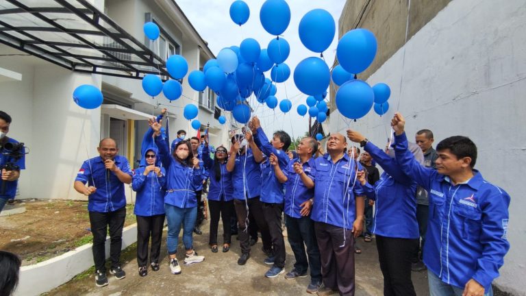 HUT ke-21, DPC Demokrat Kota Bogor Serahkan Hadiah Turnamen AHY Cup dan Bakti Sosial