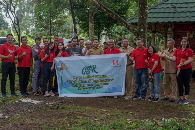 Rayakan Anniversary International ke-35, Swiss-Belhotel Bogor Adakan CSR ke Kampung Durian