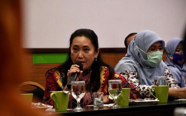 Ricuh Penyaluran BLT BBM, Apa Kata Anggota DPRD Jawa Barat Asyanti Rozana Thalib?