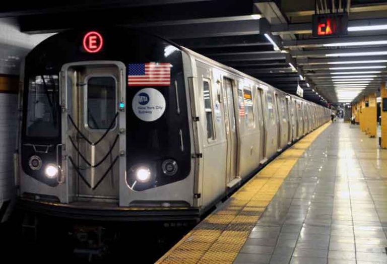 Cegah Kejahatan, Seluruh Gerbong Kereta Api New York Dipasang CCTV