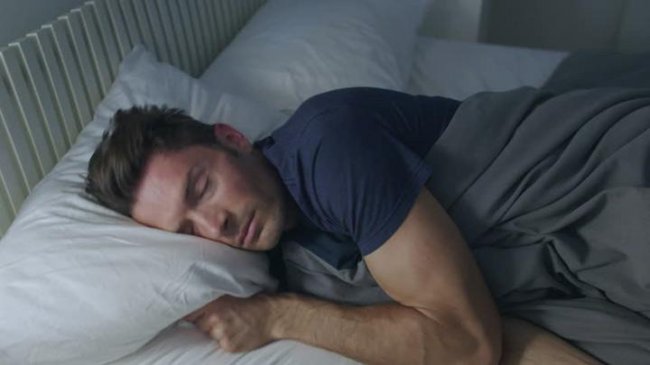 Sesuai Anjuran Rosul, Ini Manfaat Tidur Miring ke Kanan  Bagi Kesehatan