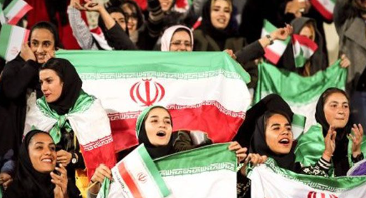 Setelah 43 Tahun Dilarang, Perempuan Iran Boleh Nonton Sepakbola