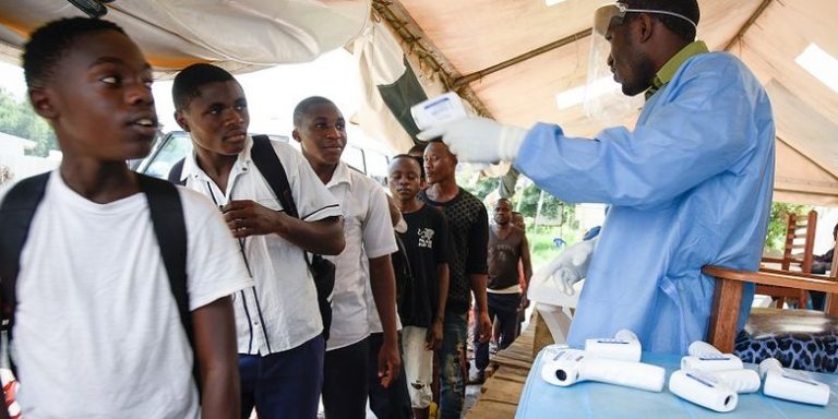 Merebak Wabah Ebola, Uganda Lockdown