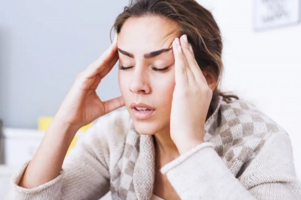 5 Cara Alami Redakan Sakit Kepala Tanpa Minum Obat