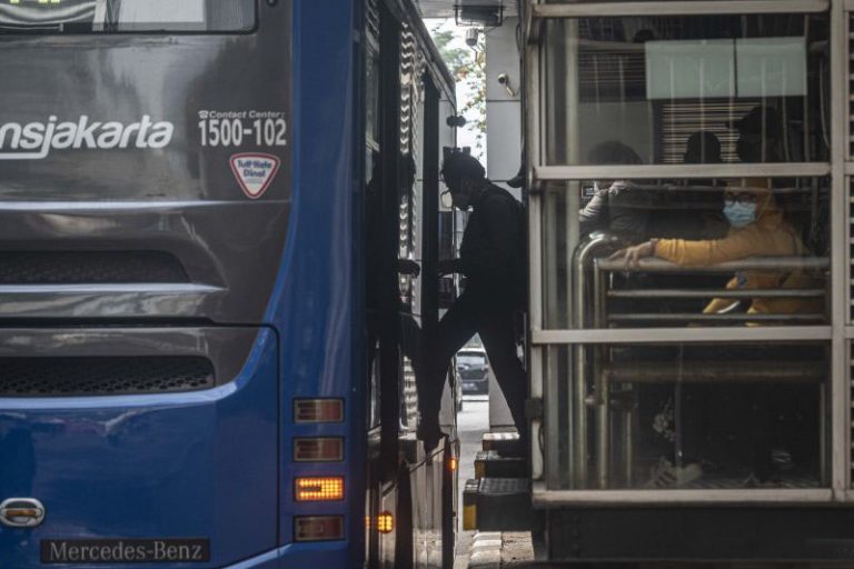 Berlaku Hari Ini, Sistem Satu Kartu Transjakarta Menghambat Perjalanan