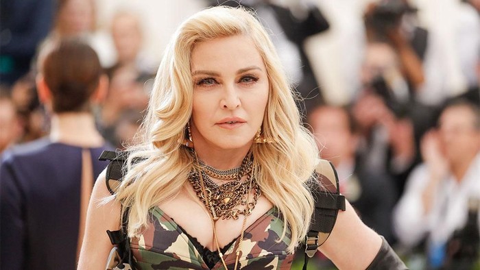 Gara-Gara Ini, Madonna Diduga Penyuka Sesama Jenis
