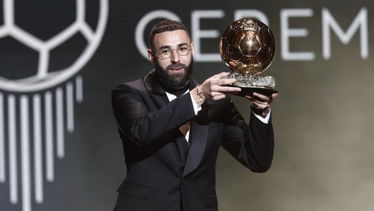 Keren! Karim Benzema Raih Ballon d’Or 2022