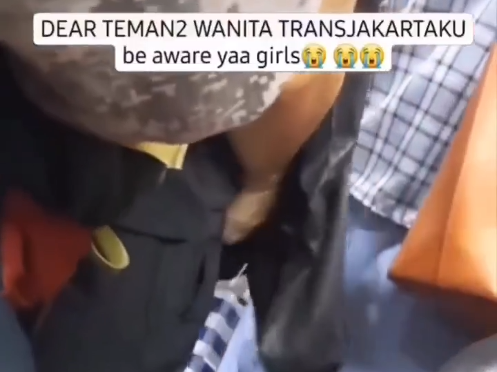 Buset! Pria Ini Raba-Raba Bokong Cewek di TransJakarta Terekam Kamera