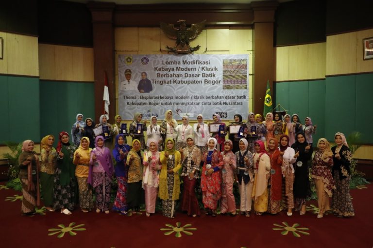 Gaungkan Lestarikan Budaya Batik, TP-PKK Kabupaten Bogor Gelar Lomba Modifikasi Kebaya