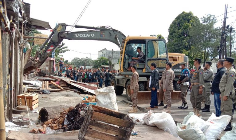 Satpol PP Kota Bogor Humanis, Bangunan di Merdeka Berhasil Dibongkar