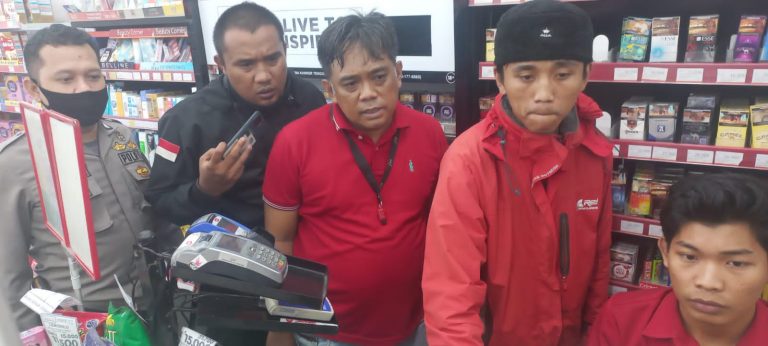 Minimarket di Leuwiliang Disantroni Rampok Bersamurai, Polisi Buru Pelaku