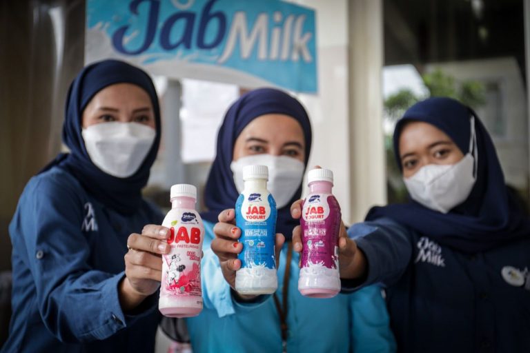 KemenKopUKM Dukung KAN Jabung di Malang Tingkatkan Produksi Susu Segar