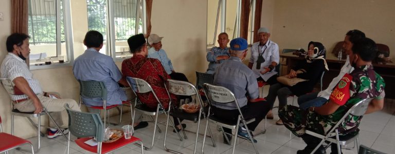 Kampanyekan Keamanan Lingkungan, Babinsa Kelurahan Kebon Pedes Turun ke Warga